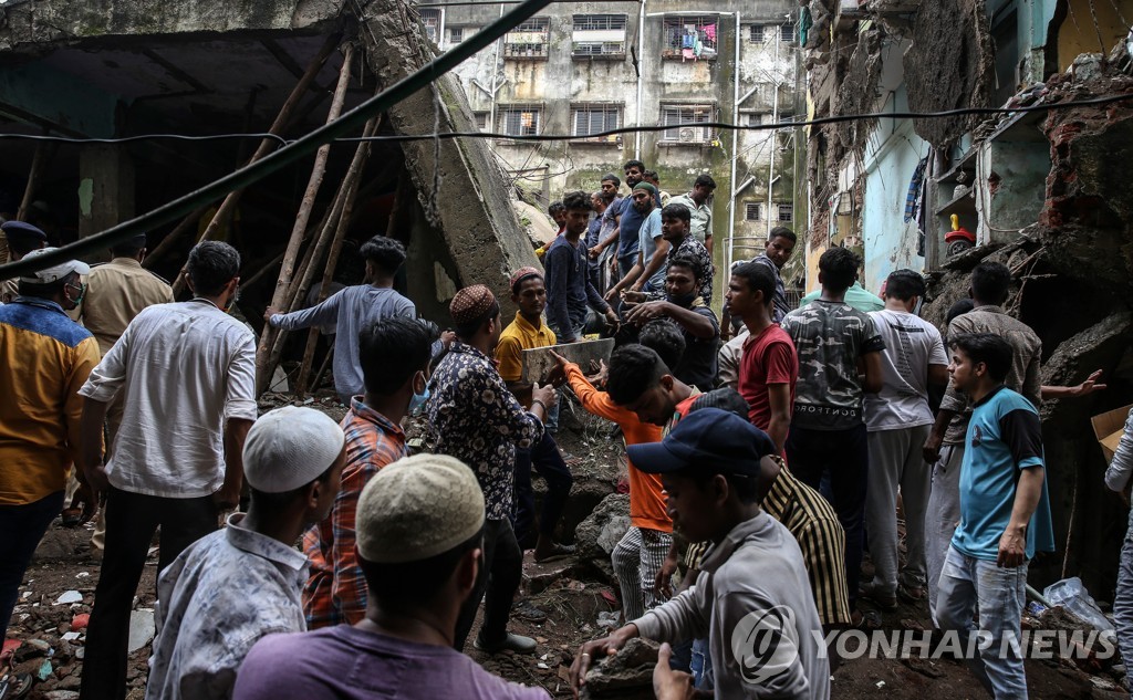 INDIA BUILDING COLLAPSE
