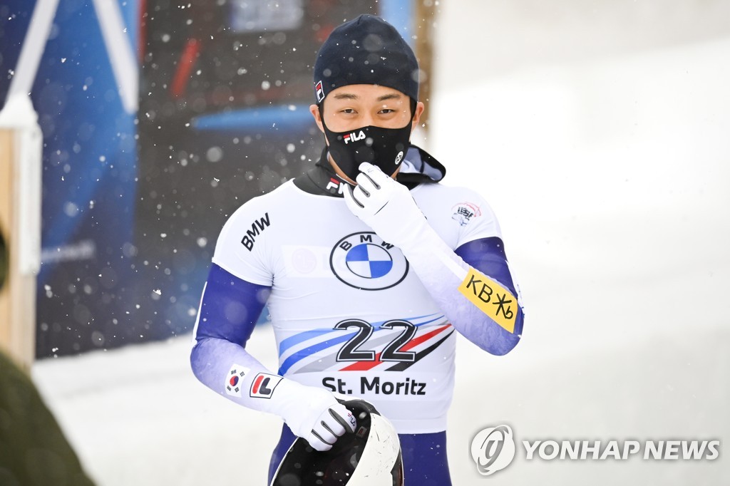 '아이언맨' 윤성빈, 11개월 만의 실전서 월드컵 동메달