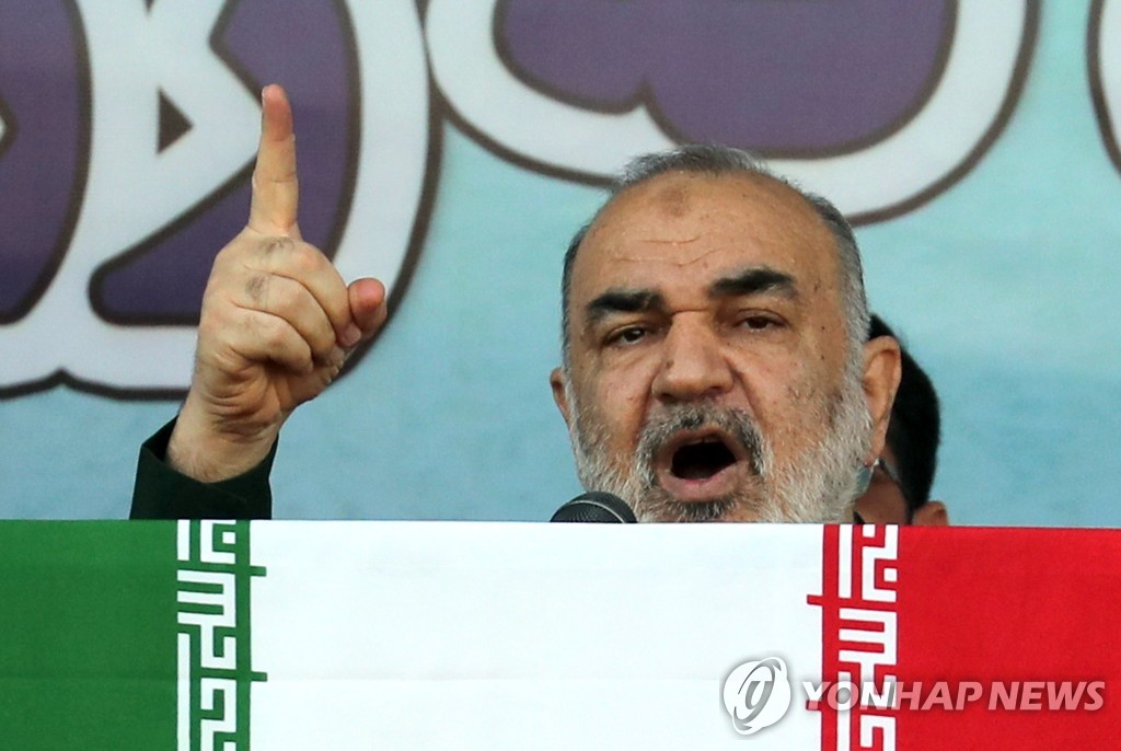연설하는 이란 혁명수비대 총사령관