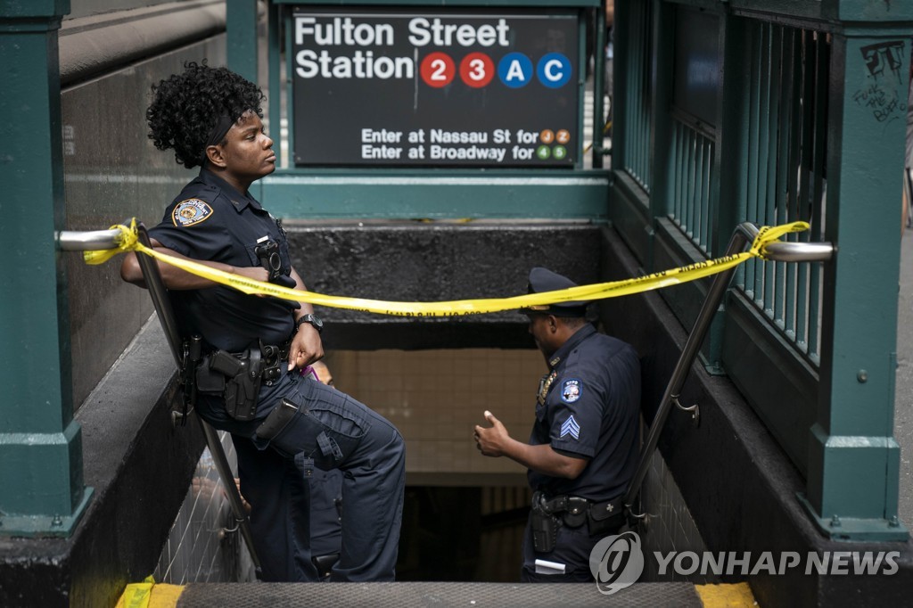 US-PRESSURE-COOKERS-LEFT-AROUND-NEW-YORK-CITY-CAUSE-BRIEF-SCARE