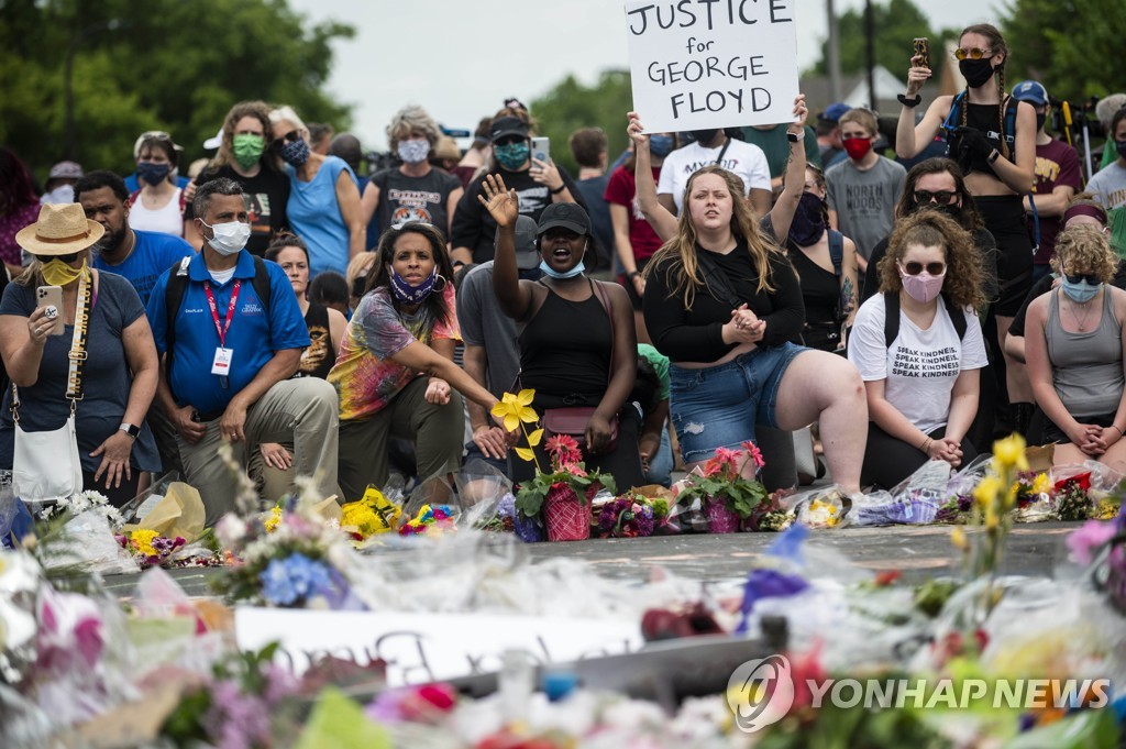 US-GEORGE-FLOYD'S-BROTHER-HOLDS-PRAYER-VIGIL-AT-MEMORIAL-SITE