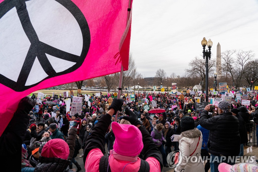 WOMEN'S MARCH
