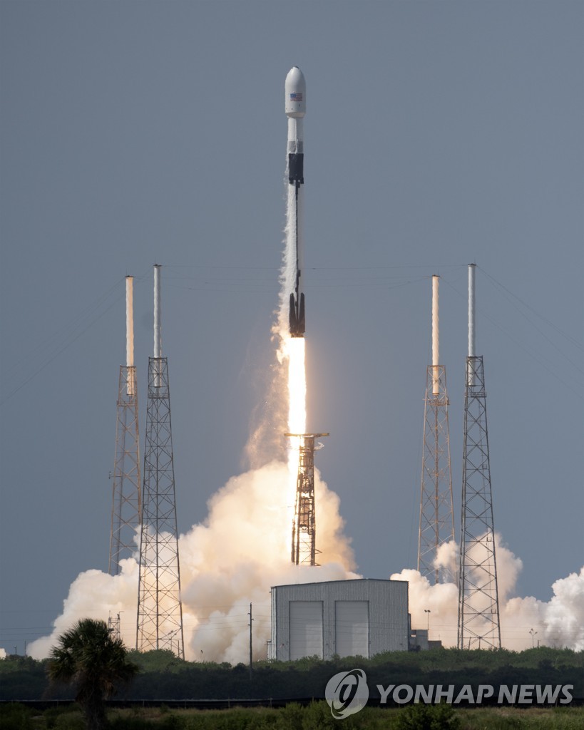 SPACEX LAUNCHES GPS SATELLITE