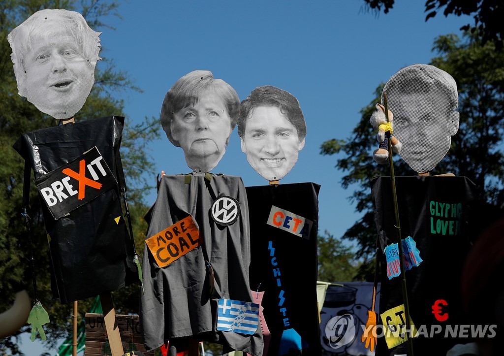 G7-SUMMIT/PROTEST