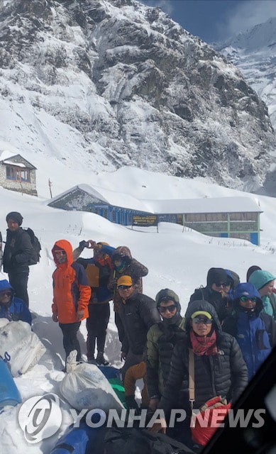 NEPAL-AVALANCHE/