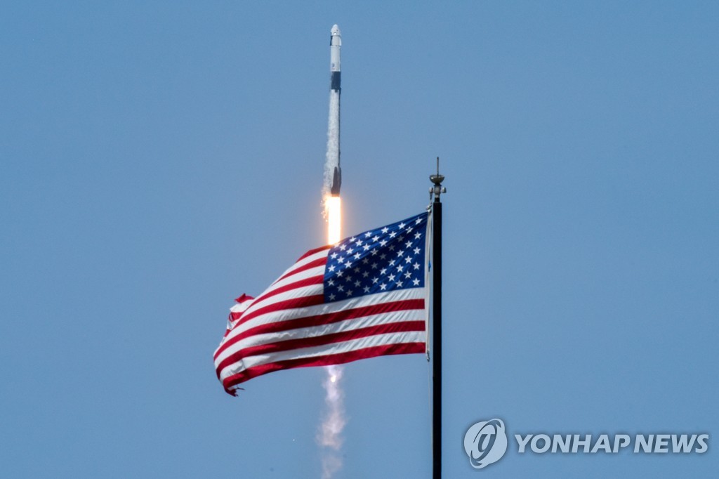 SPACE-EXPLORATION/SPACEX-LAUNCH