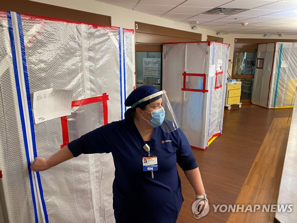 HEALTH-CORONAVIRUS/USA-CARE