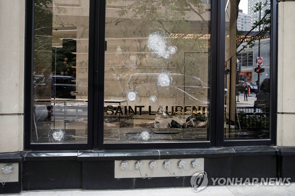 USA-CHICAGO/LOOTING