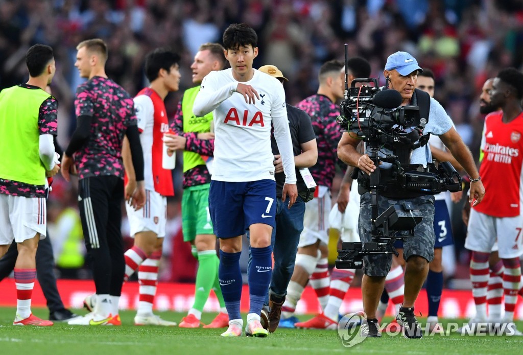 SOCCER-ENGLAND-ARS-TOT/REPORT