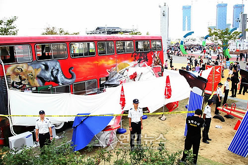 인천도시축전 행사장서 경비행기 추락