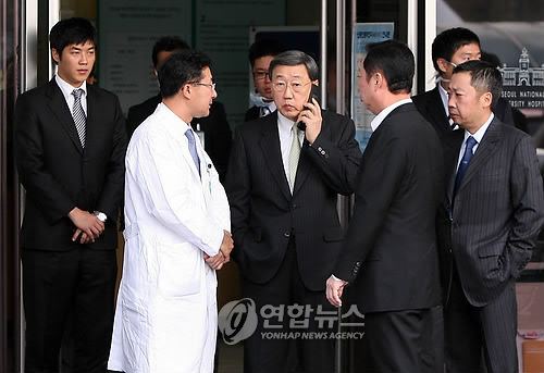 침통한 표정의 박용현 두산그룹 회장