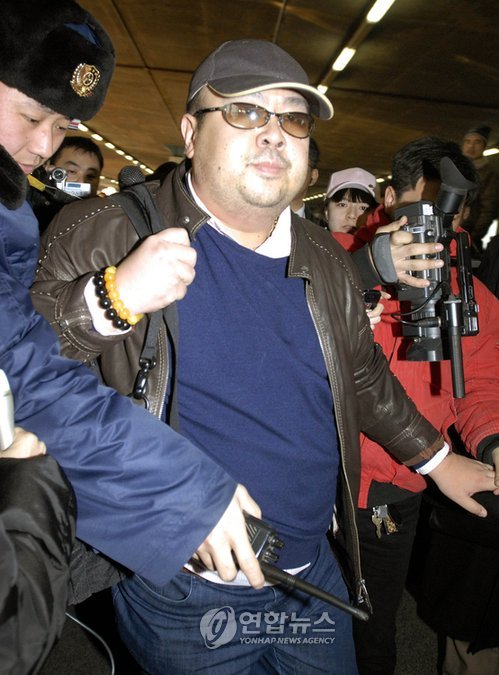 2007년 2월 11일 베이징 공항에 나타난 김정남(자료사진)