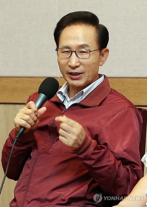 李대통령 "일왕, 한국오려면 진심 사과해야 "