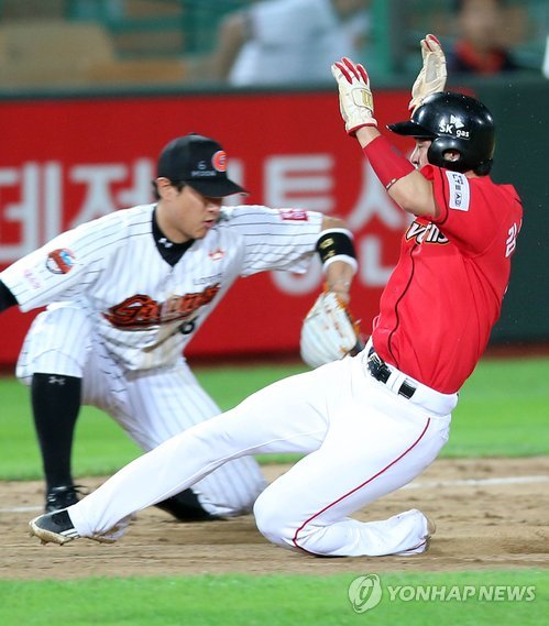 KBO, 후반기부터 '아웃·세이프' 등 비디오 판독 확대(종합) - 1