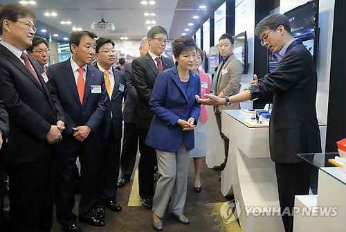 박 대통령, 대전창조경제혁신센터 시찰