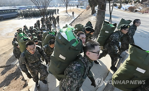 신교대로 가는 입영장정들