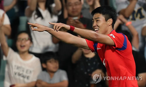 4일 오후 호주 시드니 파라마타 스타디움에서 열린 2015 호주 아시안컵 대비 최종평가전 한국 대 사우디아라비아 경기. 후반 이정협이 팀의 두번째 골을 성공시킨 뒤 기뻐하고 있다.