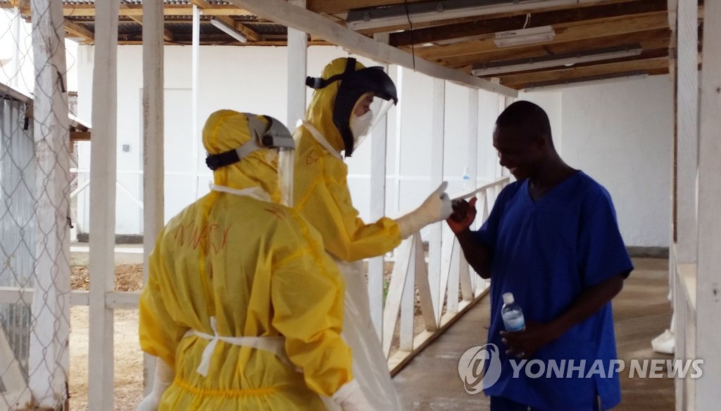 한국 에볼라 구호대 의료진의 현지 활동