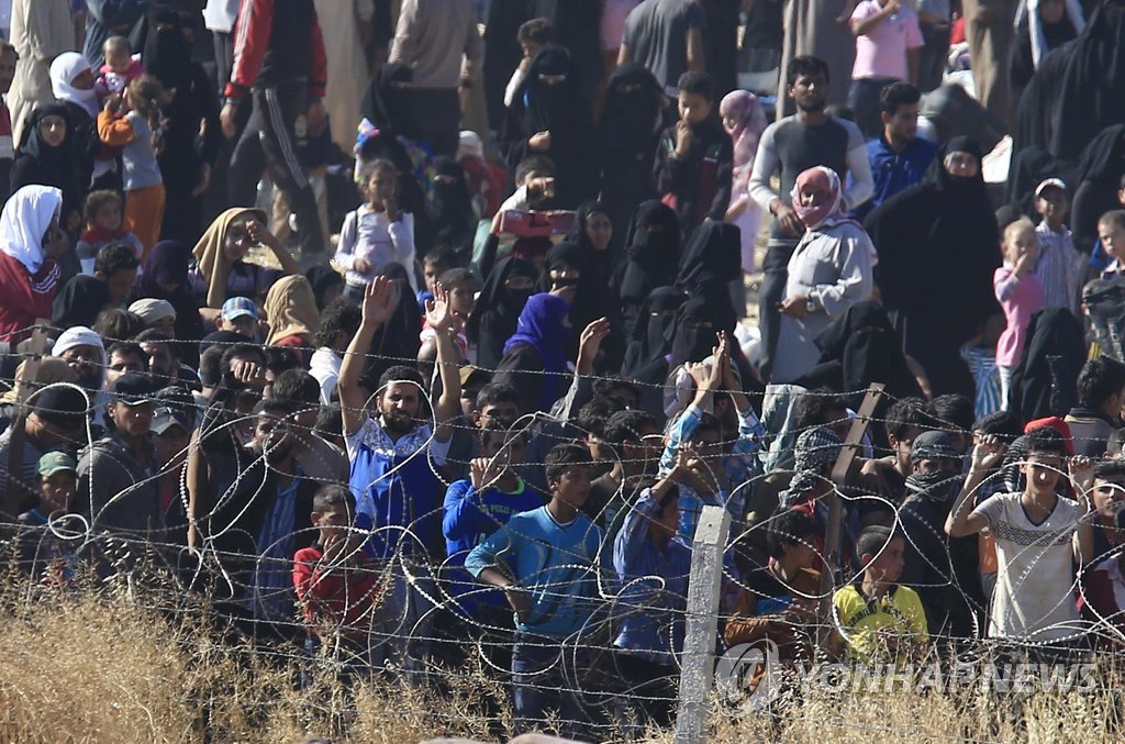 "제발 우리를 받아주세요" 터키에 호소하는 시리아 난민