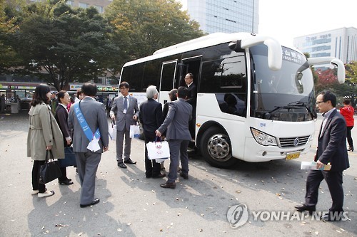 산복도로 투어버스 << 연합뉴스 자료사진 >>