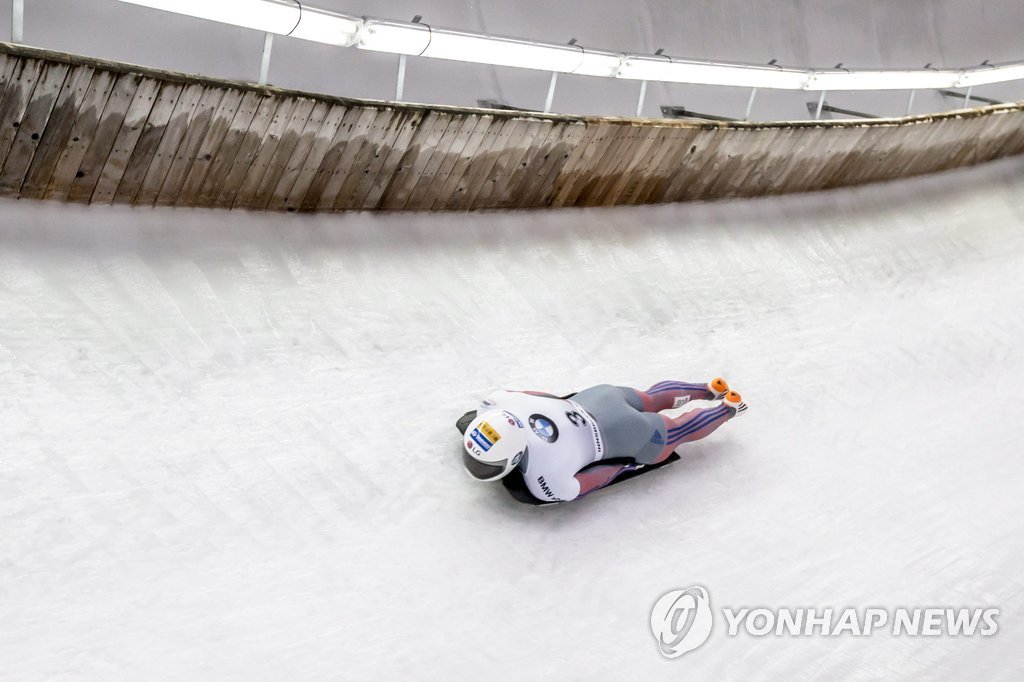 스켈레톤 윤성빈, 세계선수권 메달 향해 질주