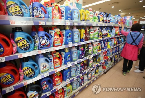 대형마트에 진열된 세제