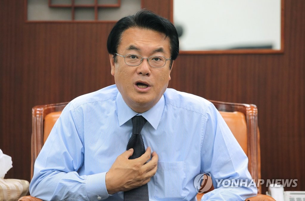 정진석, 기자간담회