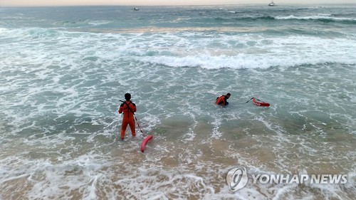 강릉 바다서 물놀이하던 20대 실종자 수색