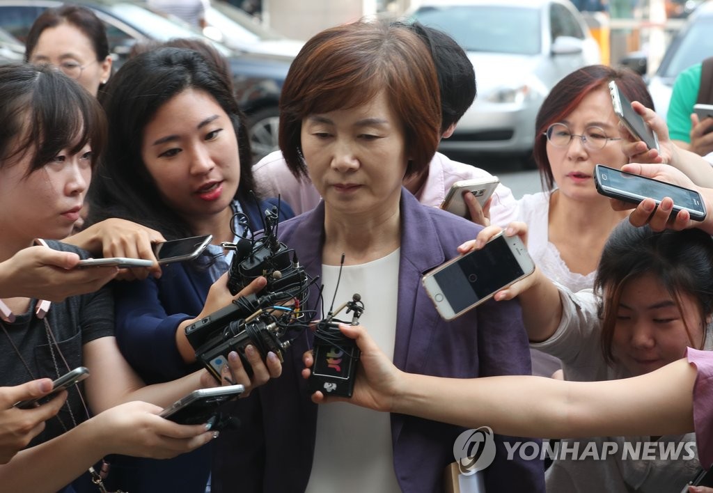 묵묵부답 최경희 총장