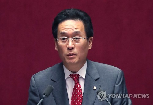 대정부 질문하는 함진규
