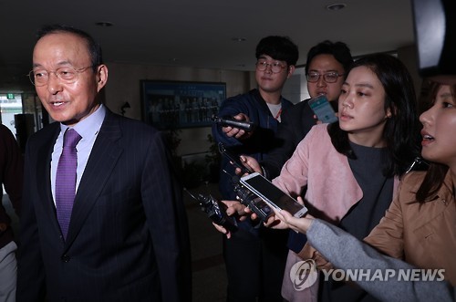 "책 읽어보세요"