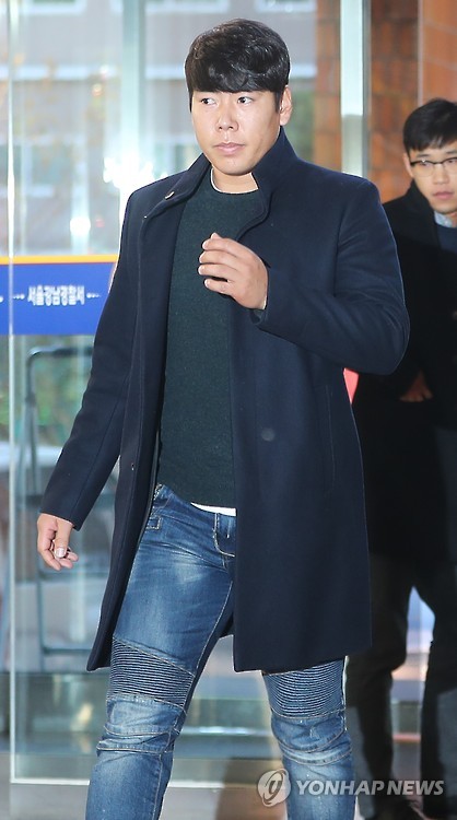 경찰 재조사 출석하는 강정호