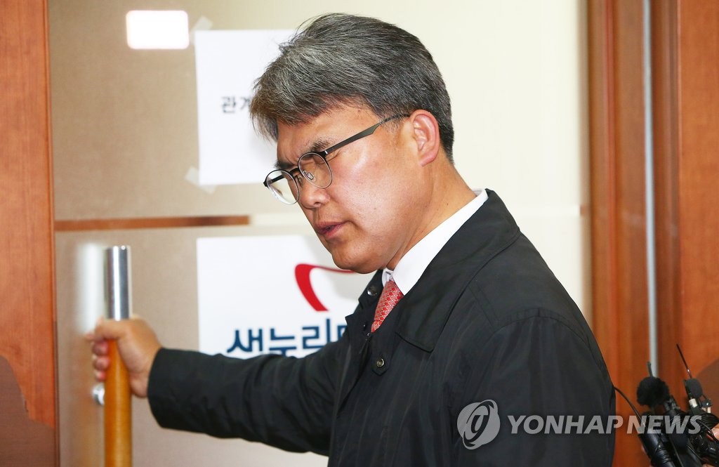 '옥새 파동' 공천탈락 이재만, 유승민 지역구로