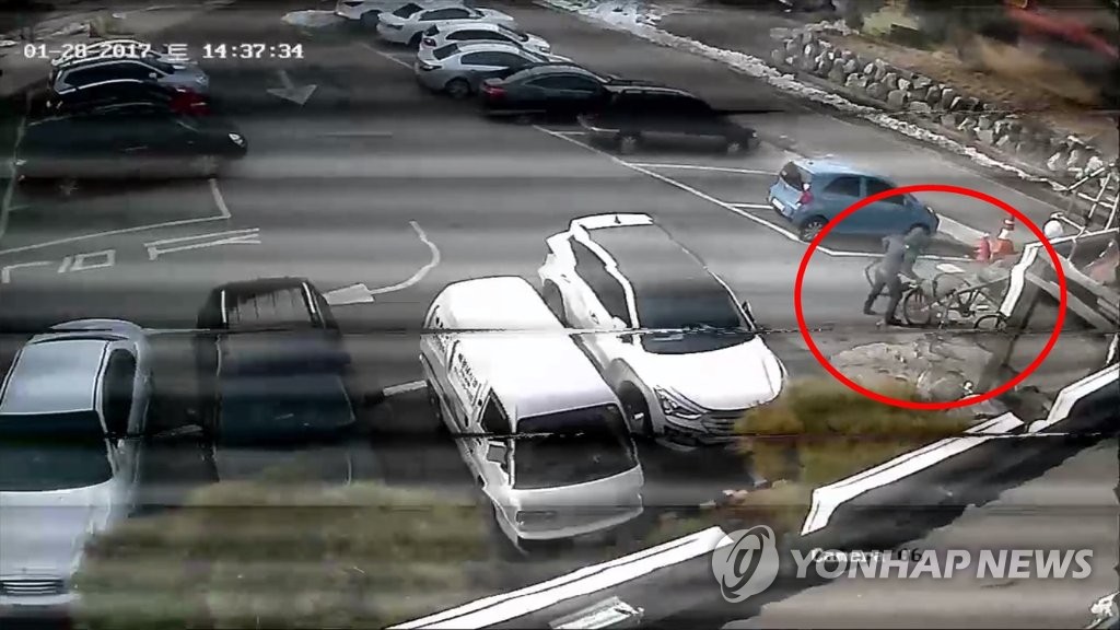 자전거 절도현장