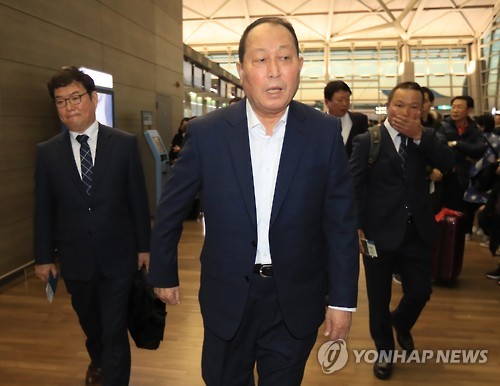 김인식 WBC 대표팀 감독, 오키나와로 출발