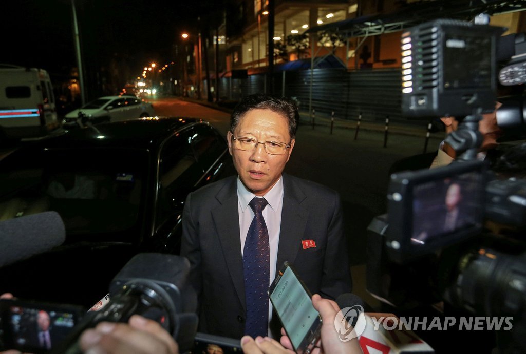강철 주말레이 北대사 "부검결과 절대 수용 못해"
