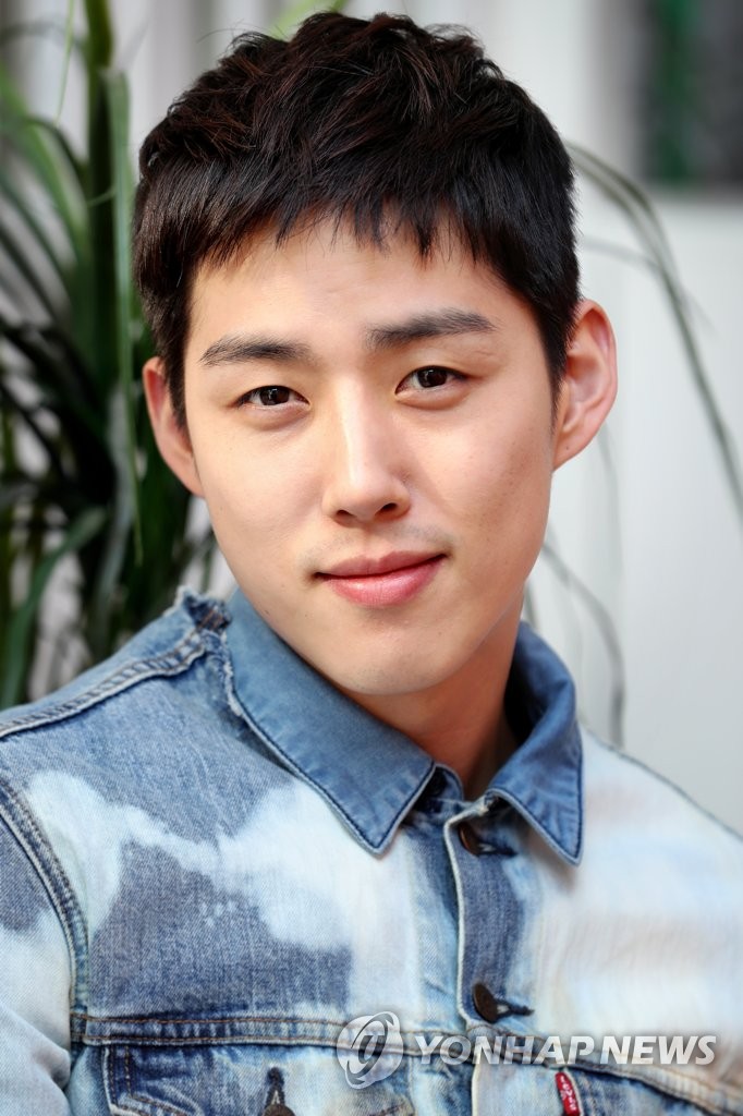 Actor Baek Sung-hyun