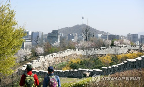 봄으로 물든 서울