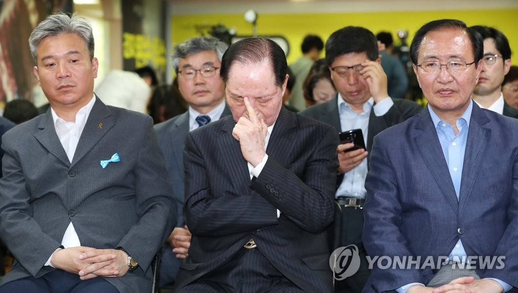 노회찬-권영길, 무표정