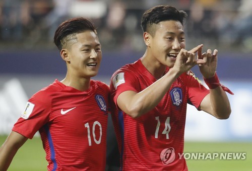 백승호와 이승우, 사이 좋게 한 골씩