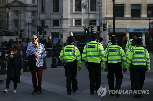 영국 최고단계 테러경보…"추가테러 임박"