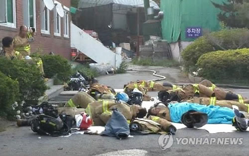 '맨바닥 휴식' 소방관에겐 흔한 일