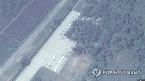 위성사진에 포착된 북한 갈마공항 배치 전투기들
