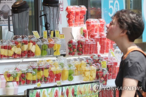 '시원함이 간절한 더위'