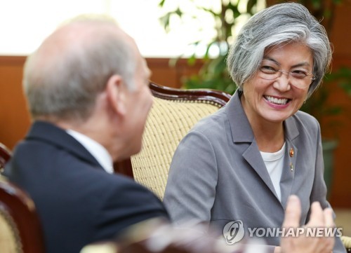 강경화 장관, 하스 미 외교협회장 면담