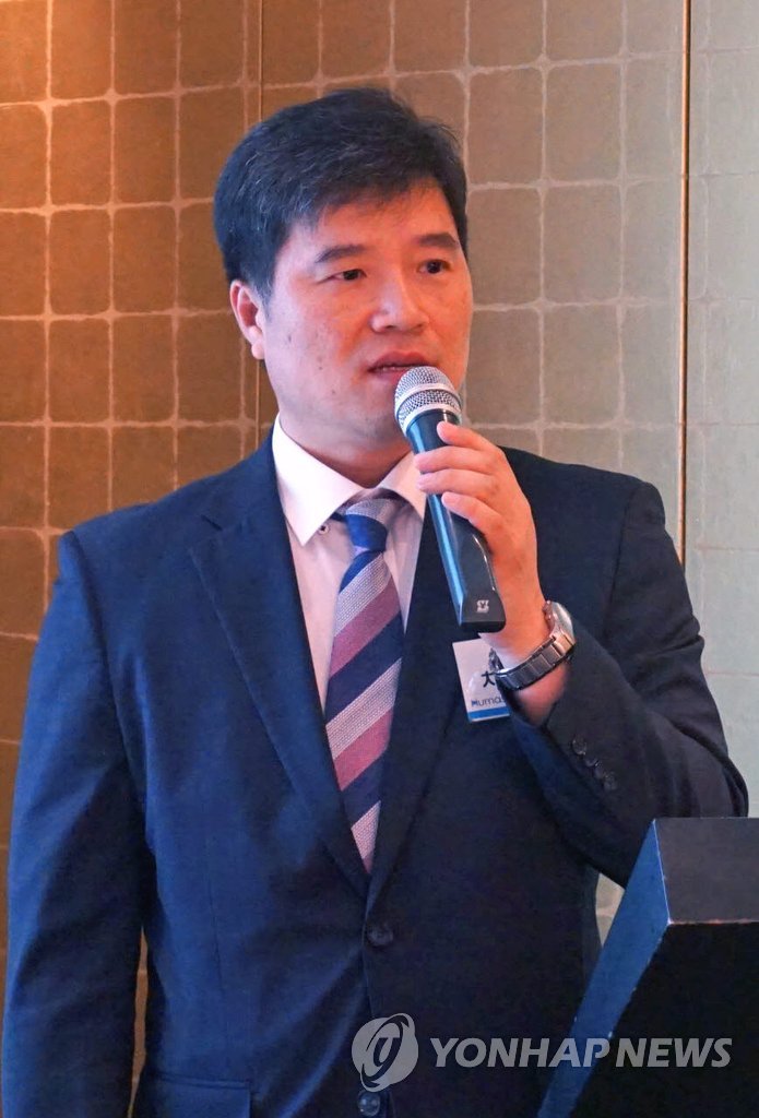 기자간담회 하는 차정학 휴마시스 대표이사