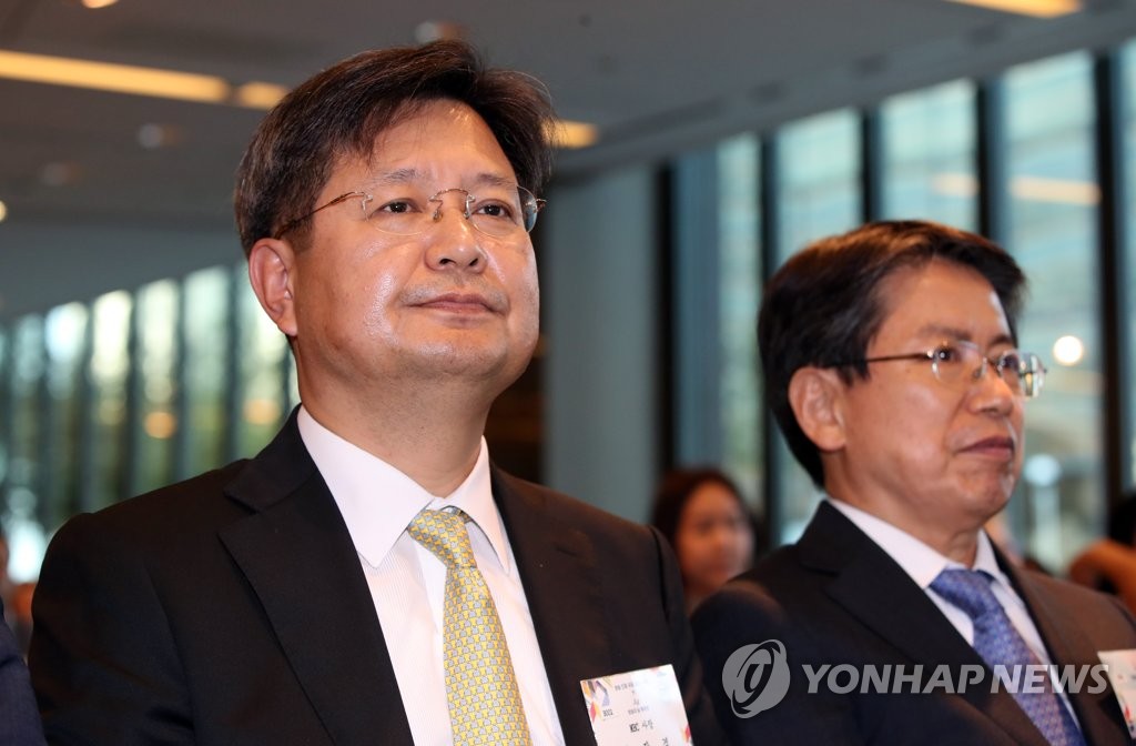 행사장 안의 김장겸