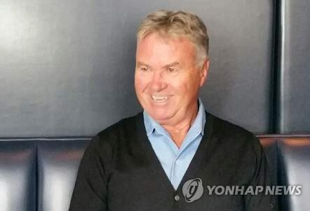 히딩크 "한국 축구 위해 어떤 역할이든 기여할 용의"
