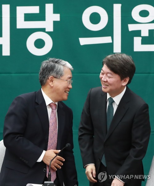 국민의당 지도부 미소