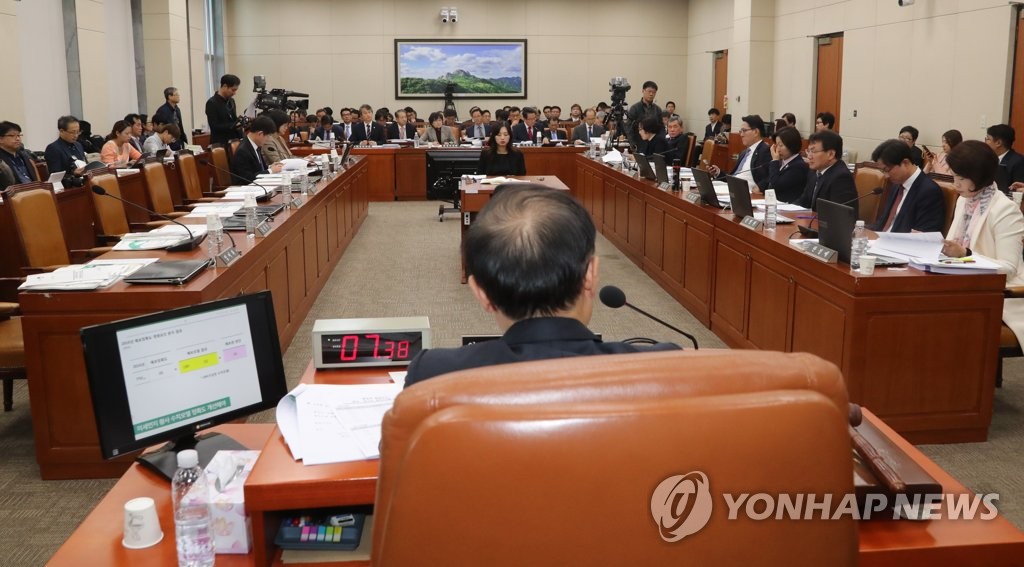 환노위 국감 아직 한국당 불참